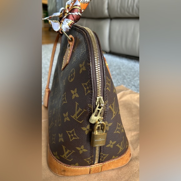 Louis Vuitton Alma BB PM - Picture 4 of 8